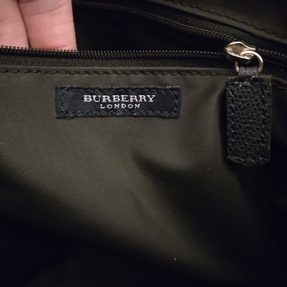 Burberry tote EUC - Picture 7 of 10